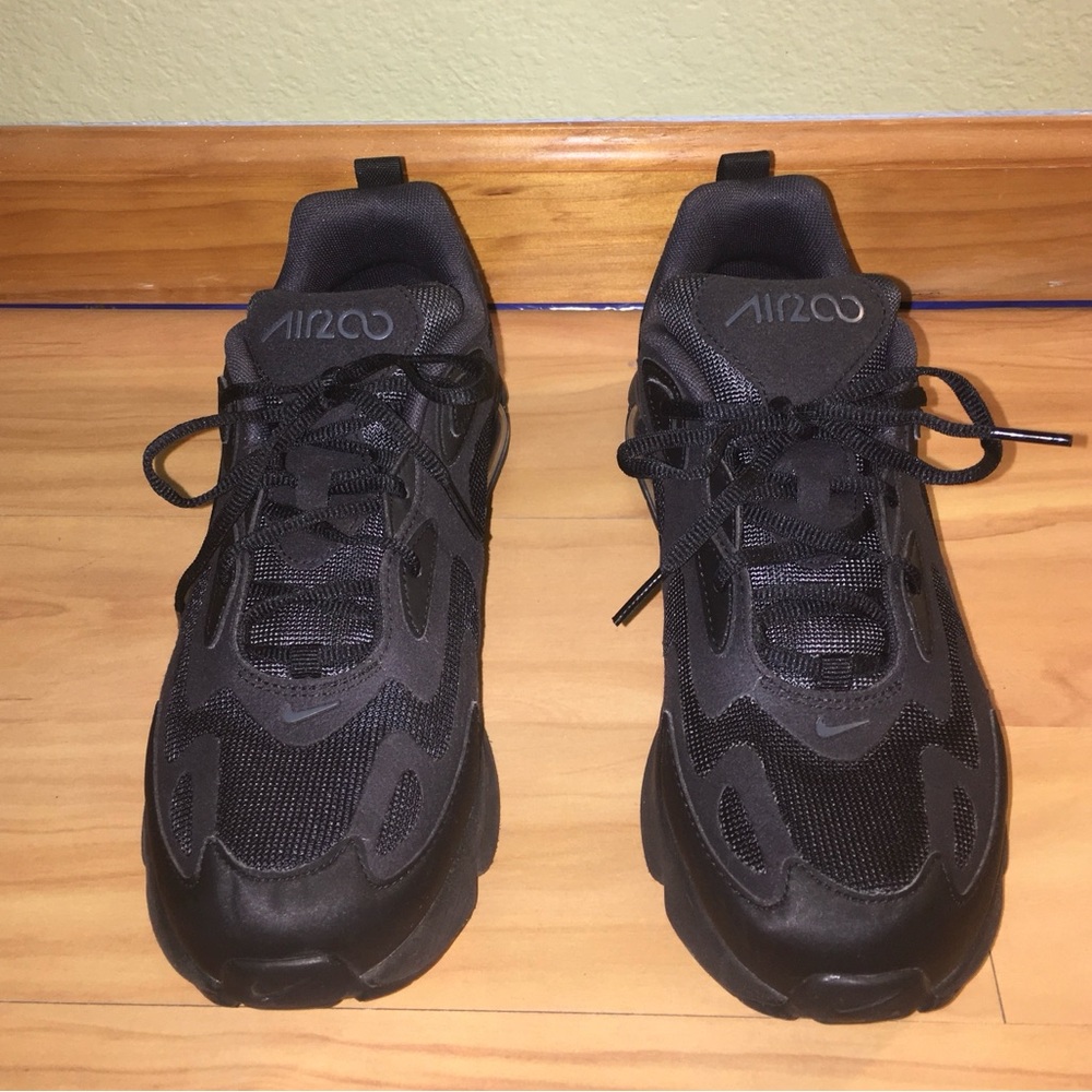 Youth Nike Air Max 200 Black Sneakers 7Y - Picture 2 of 11